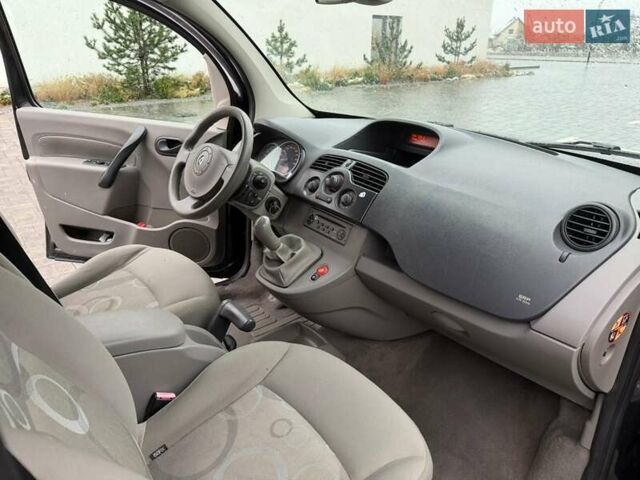 Черный Рено Кенгу, объемом двигателя 1.6 л и пробегом 169 тыс. км за 6500 $, фото 7 на Automoto.ua