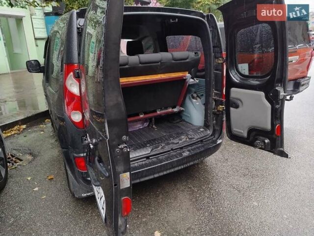 Черный Рено Кенгу, объемом двигателя 1.46 л и пробегом 248 тыс. км за 4200 $, фото 3 на Automoto.ua