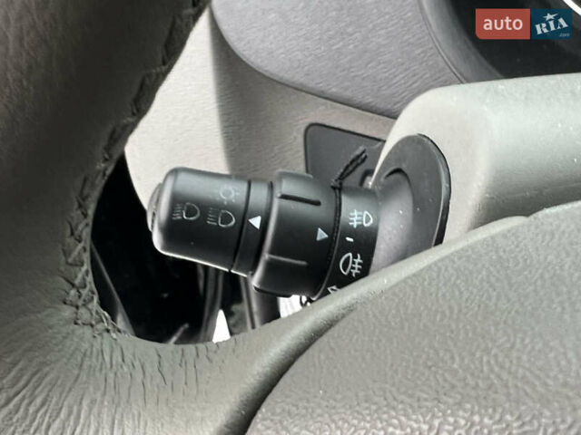 Чорний Рено Кєнгу, об'ємом двигуна 1.6 л та пробігом 215 тис. км за 7250 $, фото 51 на Automoto.ua