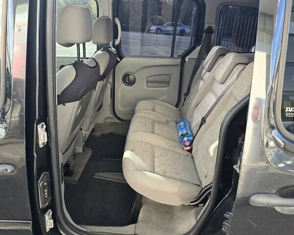 Черный Рено Кенгу, объемом двигателя 1.46 л и пробегом 217 тыс. км за 8900 $, фото 19 на Automoto.ua