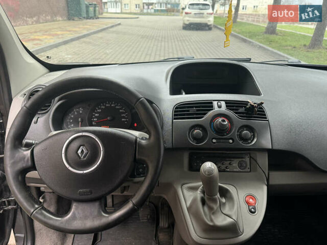 Черный Рено Кенгу, объемом двигателя 1.6 л и пробегом 241 тыс. км за 4850 $, фото 21 на Automoto.ua
