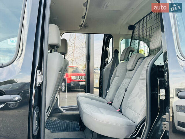 Чорний Рено Кєнгу, об'ємом двигуна 1.6 л та пробігом 136 тис. км за 8400 $, фото 21 на Automoto.ua