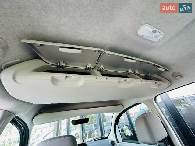 Чорний Рено Кєнгу, об'ємом двигуна 1.6 л та пробігом 136 тис. км за 8400 $, фото 23 на Automoto.ua