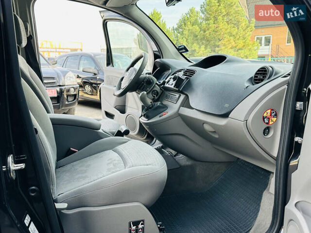 Чорний Рено Кєнгу, об'ємом двигуна 1.6 л та пробігом 136 тис. км за 8400 $, фото 36 на Automoto.ua