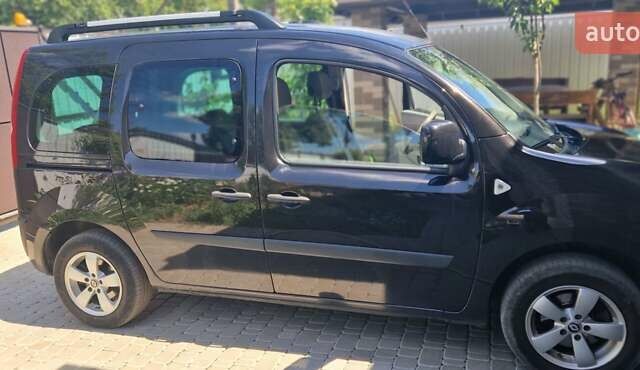 Черный Рено Кенгу, объемом двигателя 1.6 л и пробегом 226 тыс. км за 7350 $, фото 10 на Automoto.ua
