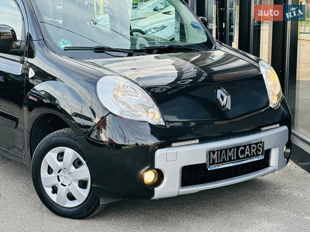 Чорний Рено Кєнгу, об'ємом двигуна 1.6 л та пробігом 136 тис. км за 8400 $, фото 1 на Automoto.ua
