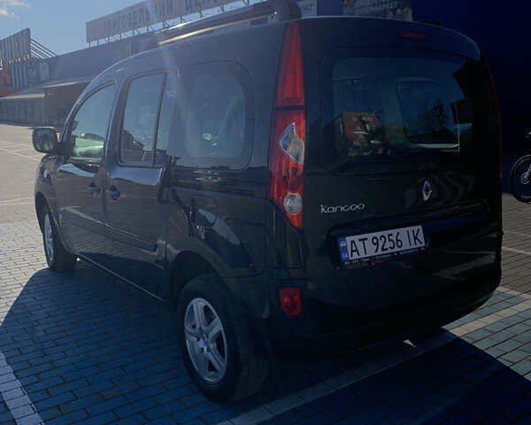 Черный Рено Кенгу, объемом двигателя 1.6 л и пробегом 189 тыс. км за 7200 $, фото 5 на Automoto.ua