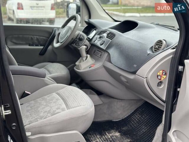 Черный Рено Кенгу, объемом двигателя 1.5 л и пробегом 227 тыс. км за 7300 $, фото 17 на Automoto.ua