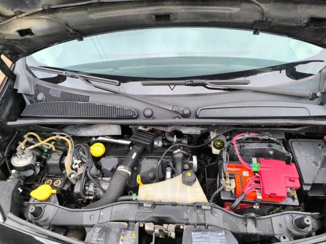 Чорний Рено Кєнгу, об'ємом двигуна 1.5 л та пробігом 300 тис. км за 4500 $, фото 4 на Automoto.ua