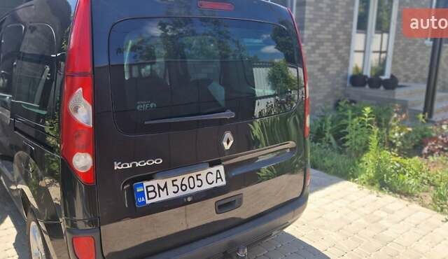 Черный Рено Кенгу, объемом двигателя 1.6 л и пробегом 226 тыс. км за 7350 $, фото 5 на Automoto.ua