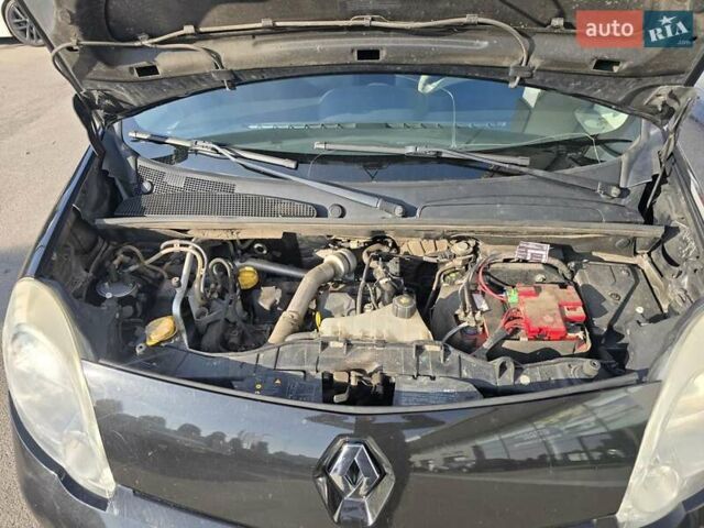 Черный Рено Кенгу, объемом двигателя 1.46 л и пробегом 217 тыс. км за 8900 $, фото 31 на Automoto.ua