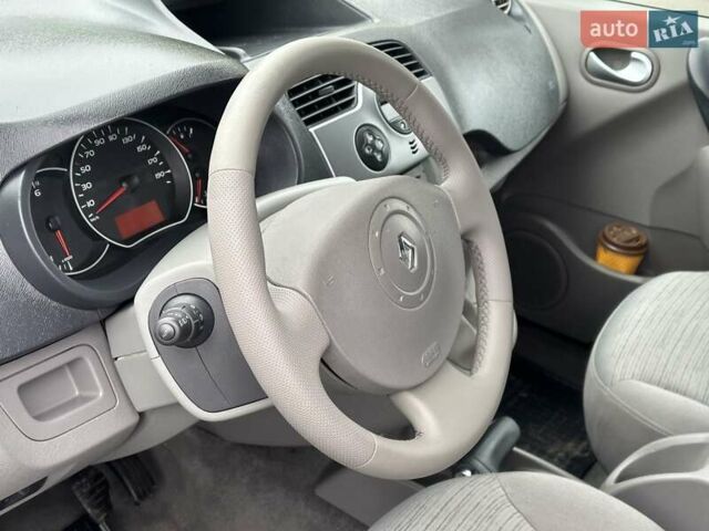 Черный Рено Кенгу, объемом двигателя 1.5 л и пробегом 227 тыс. км за 7300 $, фото 16 на Automoto.ua