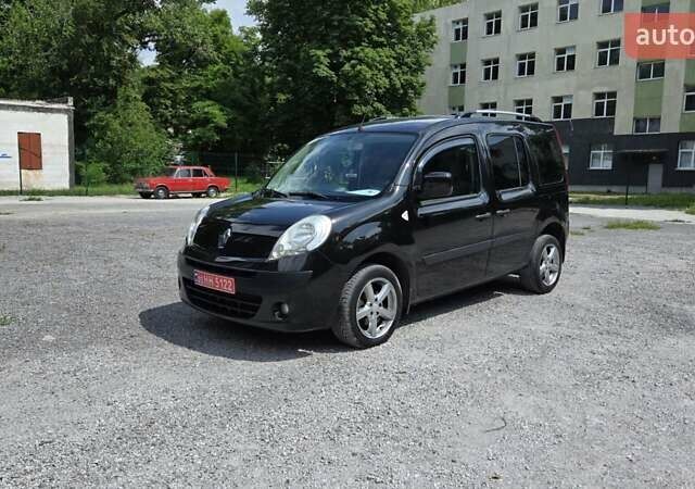 Черный Рено Кенгу, объемом двигателя 1.5 л и пробегом 240 тыс. км за 7600 $, фото 1 на Automoto.ua