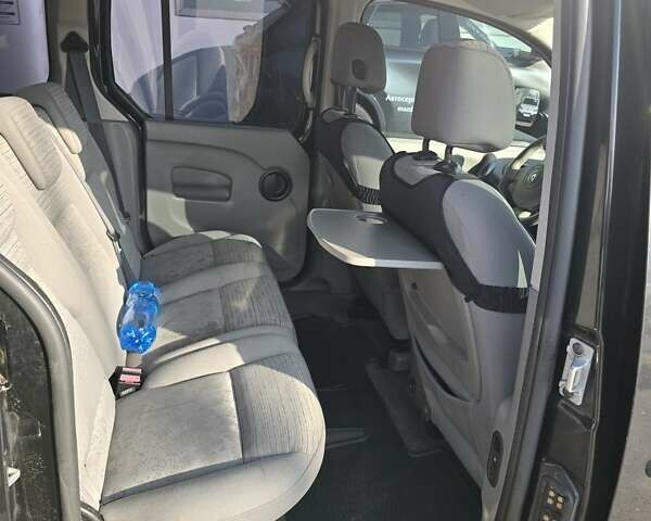 Черный Рено Кенгу, объемом двигателя 1.46 л и пробегом 217 тыс. км за 8900 $, фото 23 на Automoto.ua