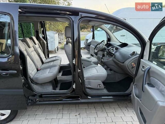 Черный Рено Кенгу, объемом двигателя 1.6 л и пробегом 156 тыс. км за 6950 $, фото 55 на Automoto.ua