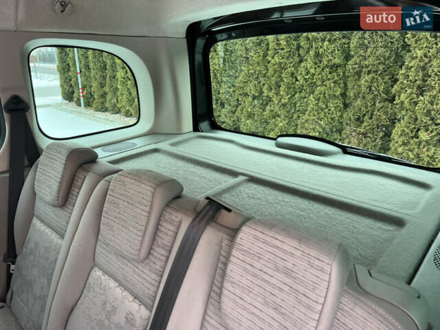 Чорний Рено Кєнгу, об'ємом двигуна 1.6 л та пробігом 215 тис. км за 7250 $, фото 65 на Automoto.ua