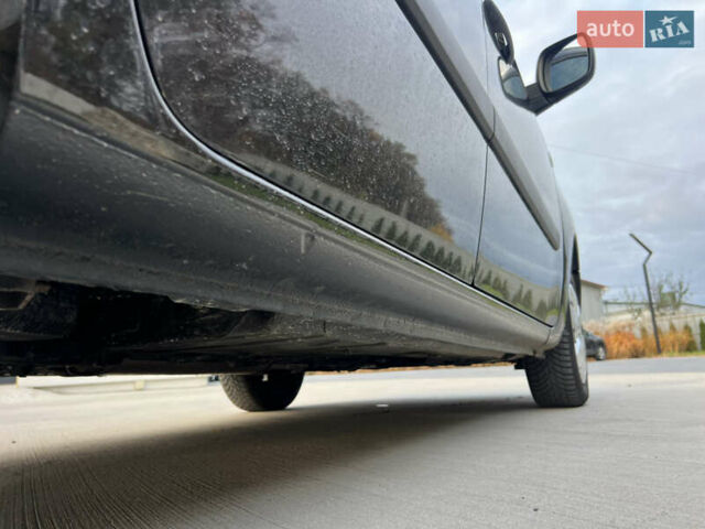 Черный Рено Кенгу, объемом двигателя 1.6 л и пробегом 214 тыс. км за 7300 $, фото 13 на Automoto.ua