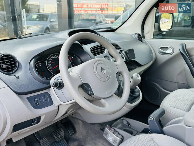 Чорний Рено Кєнгу, об'ємом двигуна 1.6 л та пробігом 136 тис. км за 8400 $, фото 16 на Automoto.ua