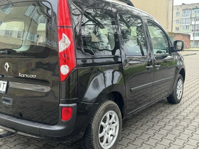 Черный Рено Кенгу, объемом двигателя 1.6 л и пробегом 241 тыс. км за 4850 $, фото 19 на Automoto.ua