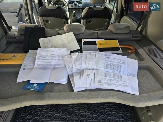 Черный Рено Кенгу, объемом двигателя 1.46 л и пробегом 217 тыс. км за 8900 $, фото 45 на Automoto.ua