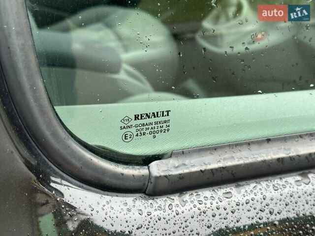 Черный Рено Кенгу, объемом двигателя 1.5 л и пробегом 227 тыс. км за 7300 $, фото 37 на Automoto.ua