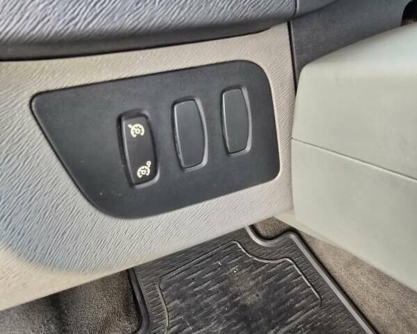 Черный Рено Кенгу, объемом двигателя 1.46 л и пробегом 217 тыс. км за 8900 $, фото 10 на Automoto.ua