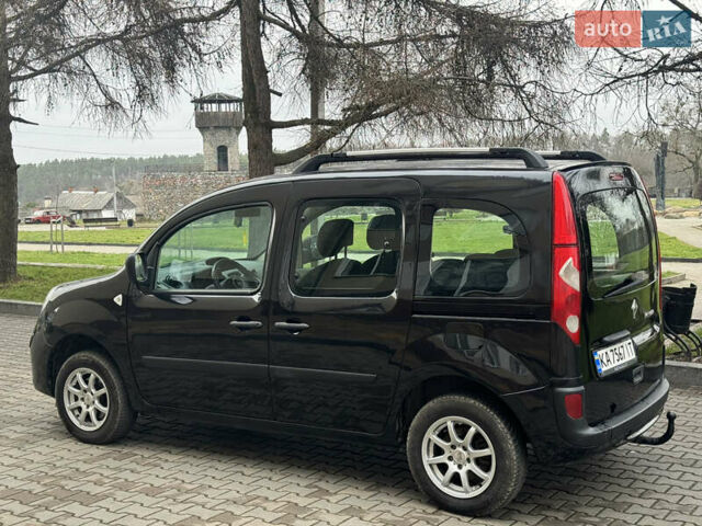 Черный Рено Кенгу, объемом двигателя 1.6 л и пробегом 241 тыс. км за 4850 $, фото 4 на Automoto.ua