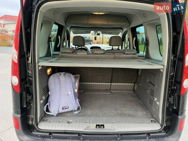 Черный Рено Кенгу, объемом двигателя 1.6 л и пробегом 214 тыс. км за 7300 $, фото 59 на Automoto.ua