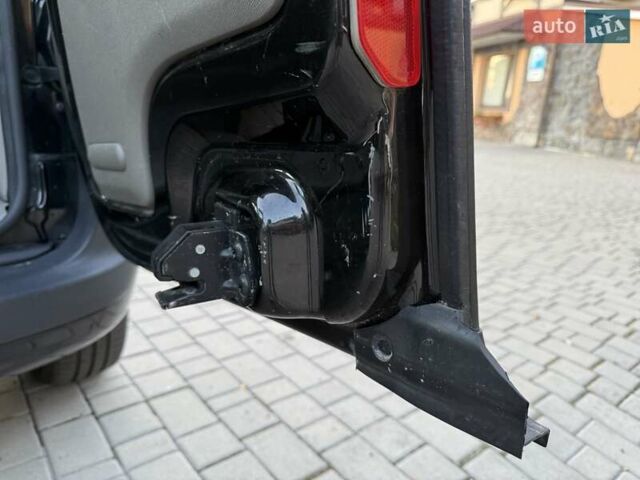 Черный Рено Кенгу, объемом двигателя 1.6 л и пробегом 156 тыс. км за 6950 $, фото 38 на Automoto.ua