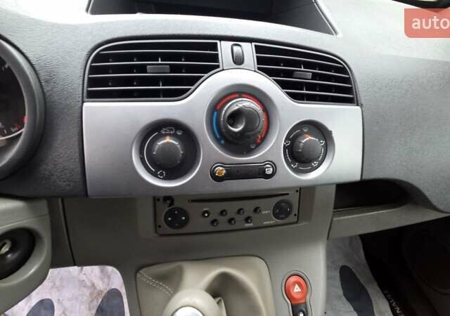 Черный Рено Кенгу, объемом двигателя 1.5 л и пробегом 240 тыс. км за 7300 $, фото 16 на Automoto.ua