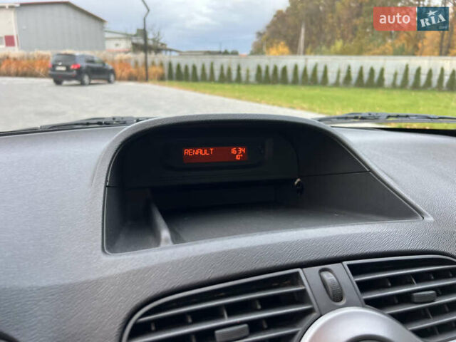 Черный Рено Кенгу, объемом двигателя 1.6 л и пробегом 214 тыс. км за 7300 $, фото 38 на Automoto.ua