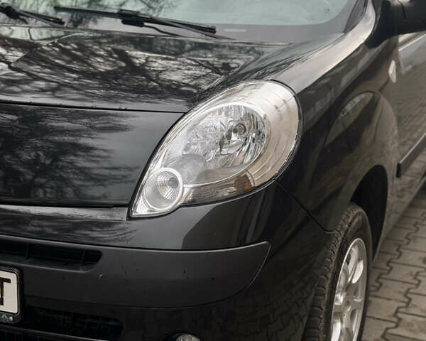 Черный Рено Кенгу, объемом двигателя 1.6 л и пробегом 241 тыс. км за 4850 $, фото 20 на Automoto.ua