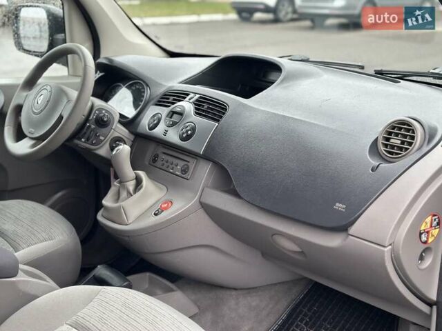 Черный Рено Кенгу, объемом двигателя 1.5 л и пробегом 227 тыс. км за 7300 $, фото 18 на Automoto.ua