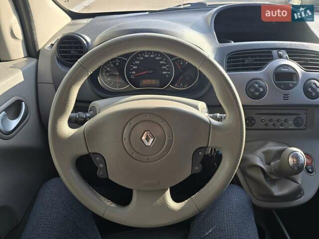 Черный Рено Кенгу, объемом двигателя 1.46 л и пробегом 217 тыс. км за 8900 $, фото 7 на Automoto.ua