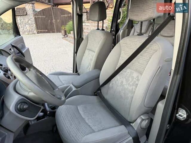 Черный Рено Кенгу, объемом двигателя 1.6 л и пробегом 156 тыс. км за 6950 $, фото 59 на Automoto.ua