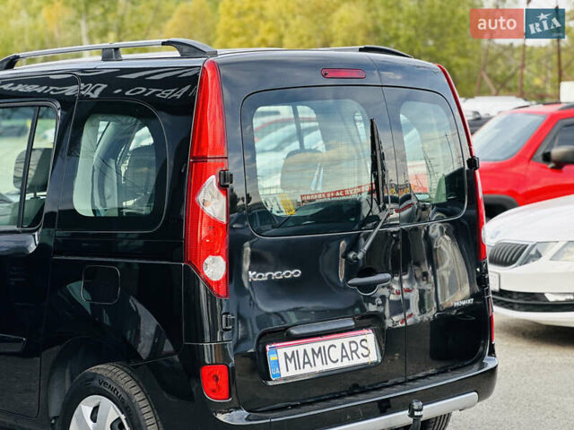 Чорний Рено Кєнгу, об'ємом двигуна 1.6 л та пробігом 136 тис. км за 8400 $, фото 4 на Automoto.ua