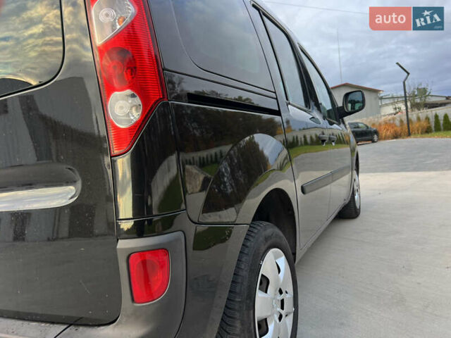 Черный Рено Кенгу, объемом двигателя 1.6 л и пробегом 214 тыс. км за 7300 $, фото 10 на Automoto.ua