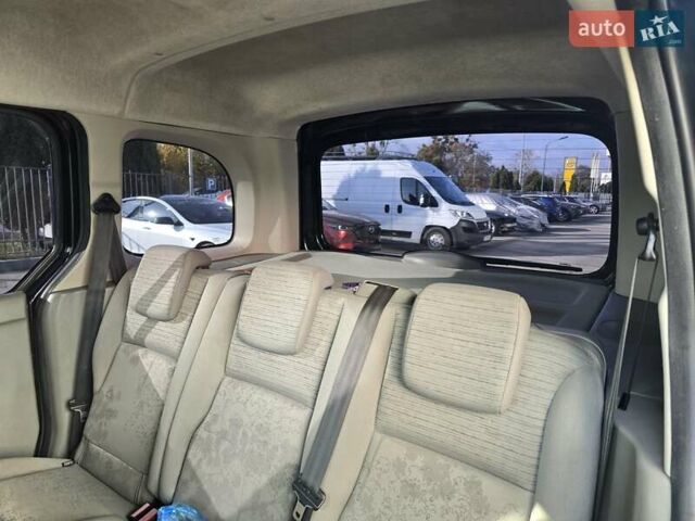 Черный Рено Кенгу, объемом двигателя 1.46 л и пробегом 217 тыс. км за 8900 $, фото 22 на Automoto.ua