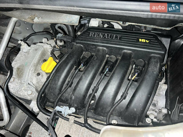 Черный Рено Кенгу, объемом двигателя 1.6 л и пробегом 214 тыс. км за 7300 $, фото 24 на Automoto.ua