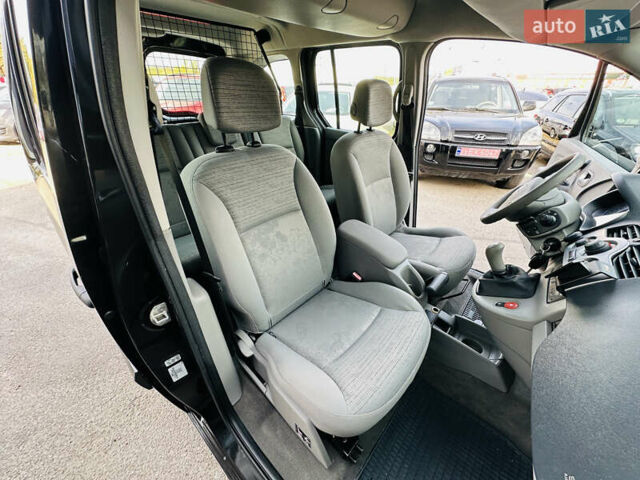 Чорний Рено Кєнгу, об'ємом двигуна 1.6 л та пробігом 136 тис. км за 8400 $, фото 39 на Automoto.ua