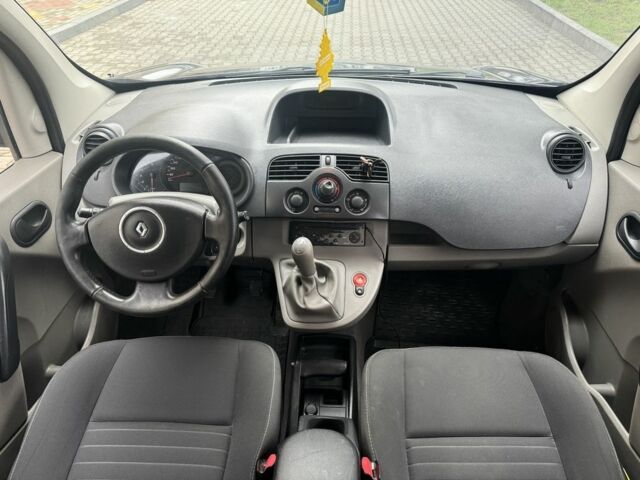 Черный Рено Кенгу, объемом двигателя 1.6 л и пробегом 241 тыс. км за 4850 $, фото 22 на Automoto.ua