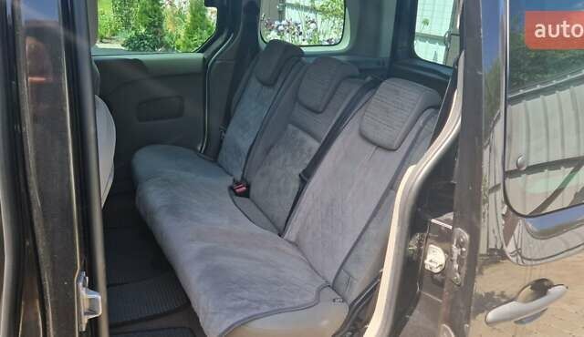 Черный Рено Кенгу, объемом двигателя 1.6 л и пробегом 226 тыс. км за 7350 $, фото 7 на Automoto.ua