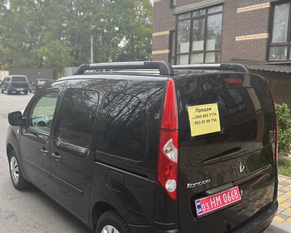 Черный Рено Кенгу, объемом двигателя 1.6 л и пробегом 249 тыс. км за 7900 $, фото 5 на Automoto.ua