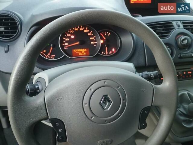 Рено Кєнгу 2010 у Вінниці на Automoto.ua Чорний Рено Кєнгу, об'ємом двигуна 1.6 л та пробігом 227 тис. км за 7850 $, фото 39 на Automoto.ua