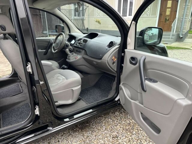 Черный Рено Кенгу, объемом двигателя 0 л и пробегом 203 тыс. км за 7750 $, фото 6 на Automoto.ua