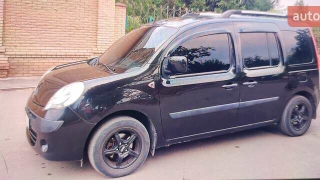 Черный Рено Кенгу, объемом двигателя 1.6 л и пробегом 243 тыс. км за 7000 $, фото 4 на Automoto.ua