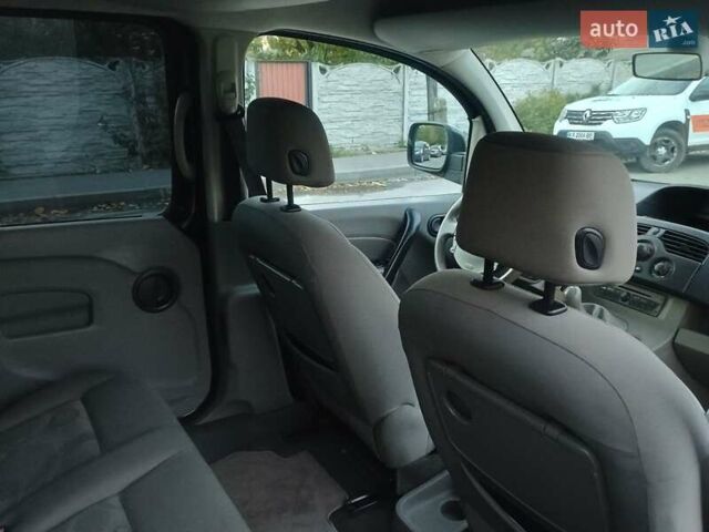 Рено Кєнгу 2010 у Вінниці на Automoto.ua Чорний Рено Кєнгу, об'ємом двигуна 1.6 л та пробігом 227 тис. км за 7850 $, фото 22 на Automoto.ua