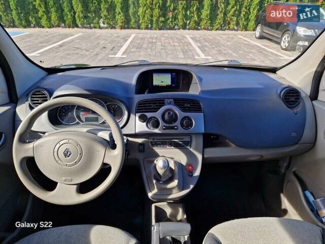 Черный Рено Кенгу, объемом двигателя 1.6 л и пробегом 202 тыс. км за 8100 $, фото 40 на Automoto.ua