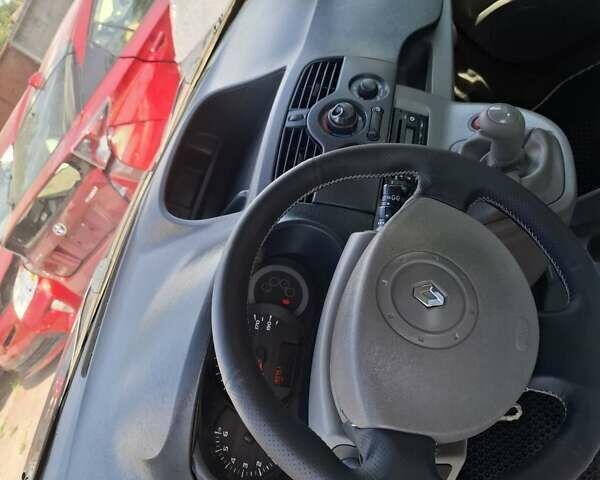 Черный Рено Кенгу, объемом двигателя 1.5 л и пробегом 242 тыс. км за 6400 $, фото 1 на Automoto.ua