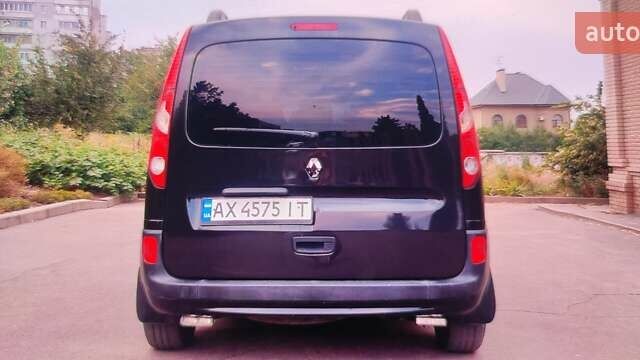 Черный Рено Кенгу, объемом двигателя 1.6 л и пробегом 243 тыс. км за 7000 $, фото 6 на Automoto.ua